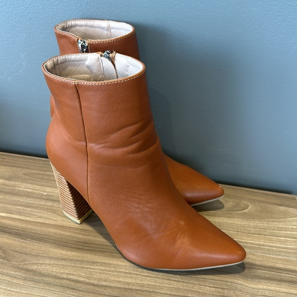 Cognac Heeled Booties, Size 37 - Picture 2 of 4